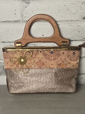 Boho Wood Handle Metallic Woven Handbag Floral Detail Vintage Style